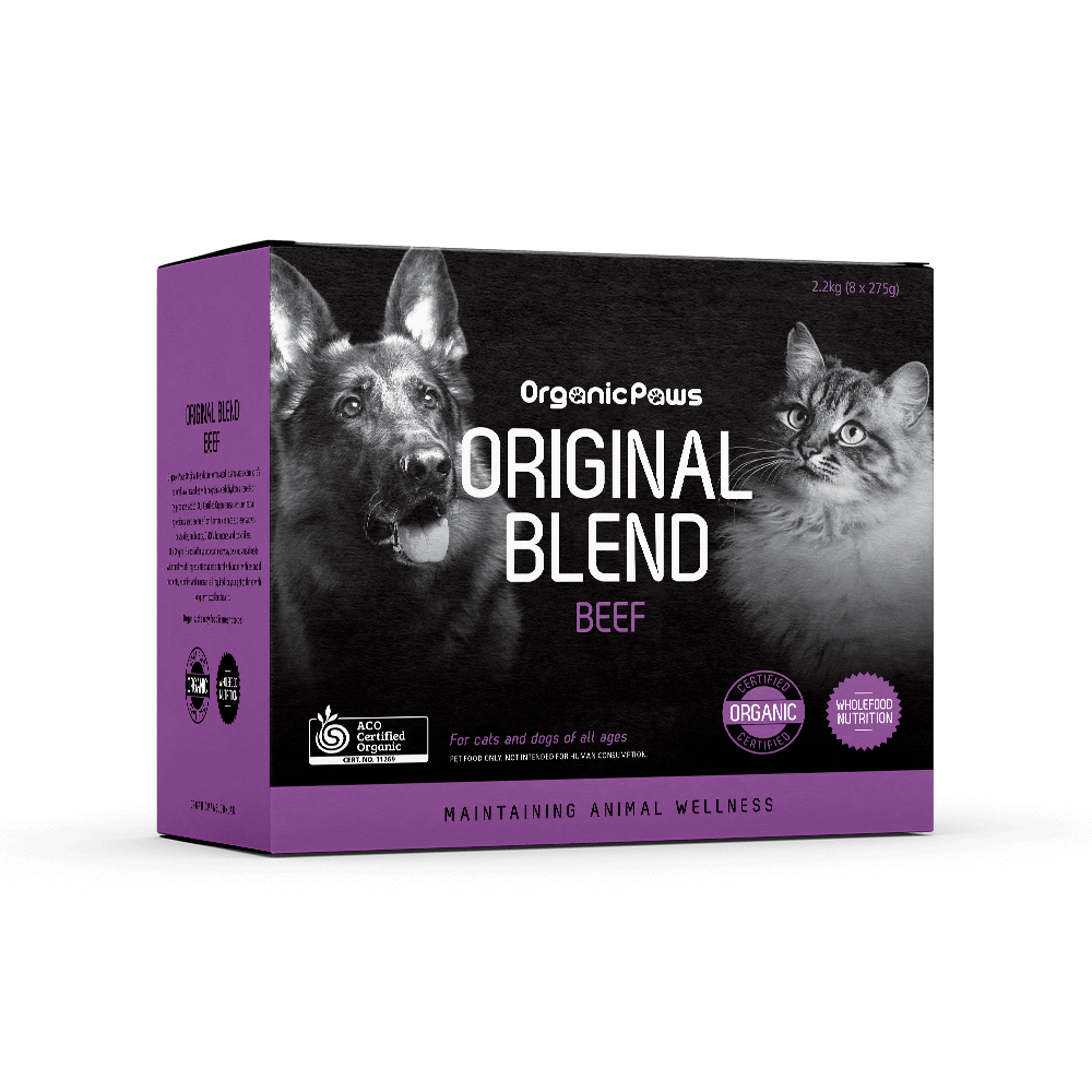 OrganicPaws Original Blend Beef Recipe pet food for cats and dogs with certified organic ingredients in 2.2kg packaging